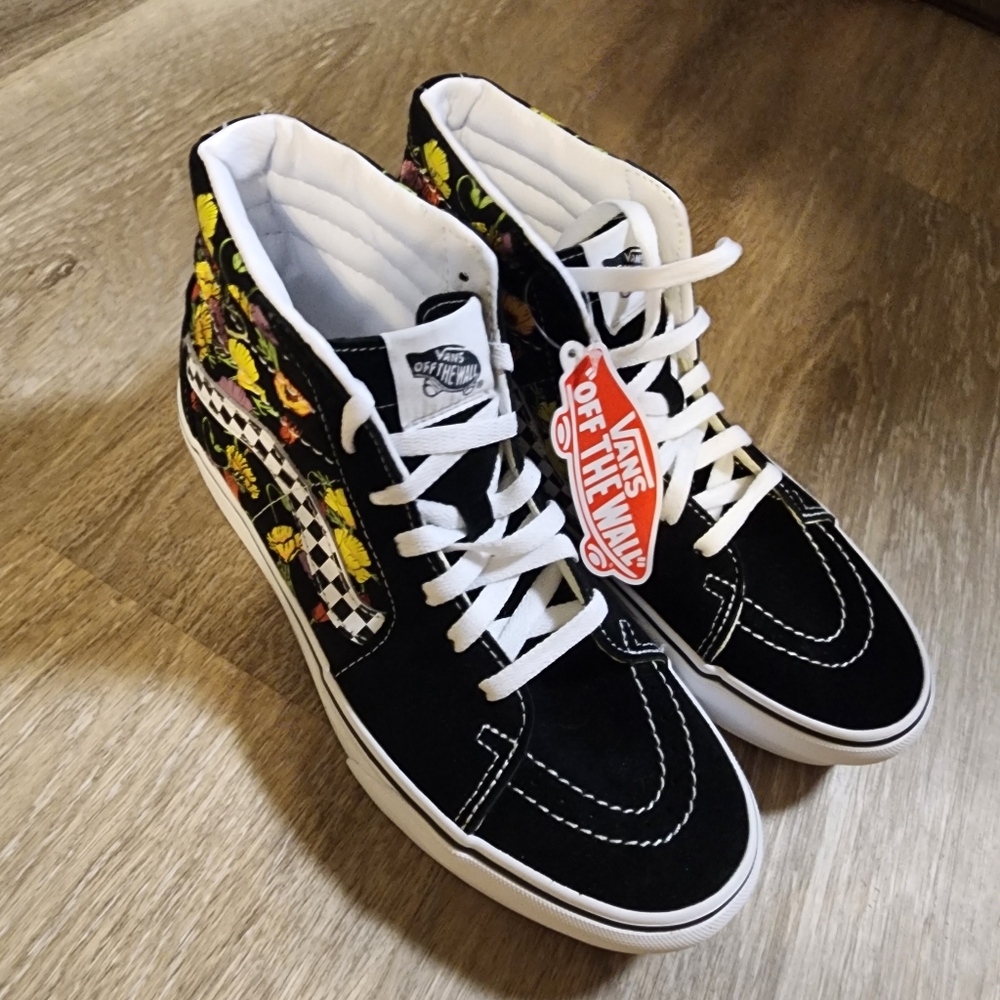 NWT Vans Black High-Tops with Floral and Checkered Design - Picture 3 of 8